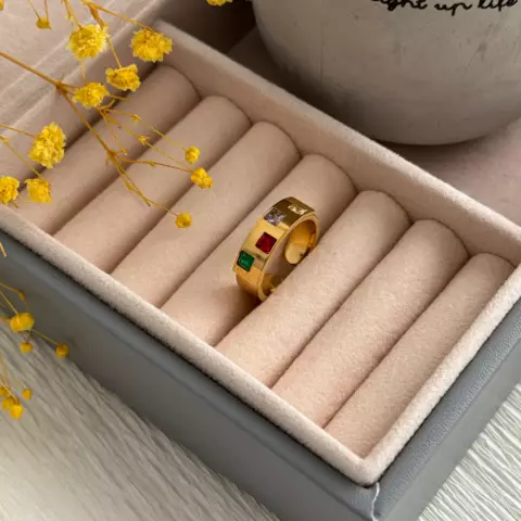 An image of a product called rəngli qaşlı polad üzük
