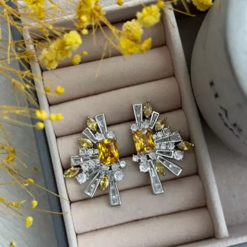 An image of a product called sarı qaşlı sırğa