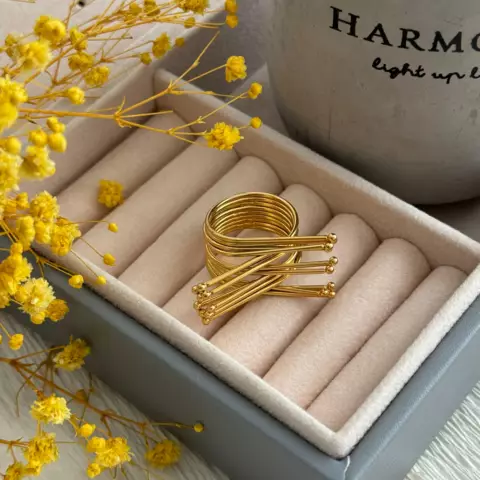 An image of a product called fərqli üzük