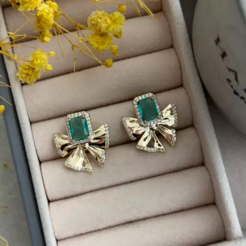 An image of a product called firuzəyi qaşlı bantik sırğa