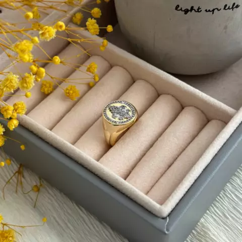 An image of a product called üzük