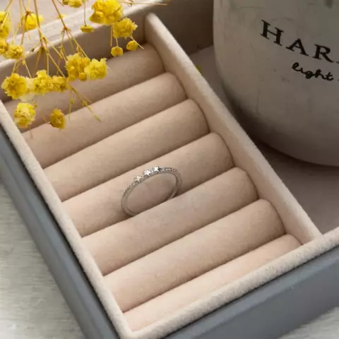 An image of a product called incə gümüşü üzük