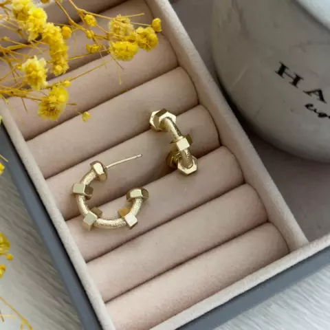 An image of a product called halqa sırğa