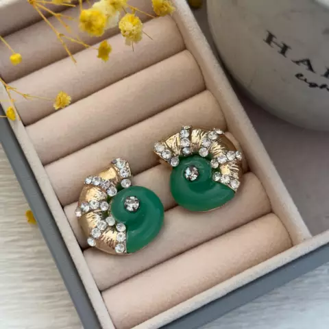 An image of a product called sırğa
