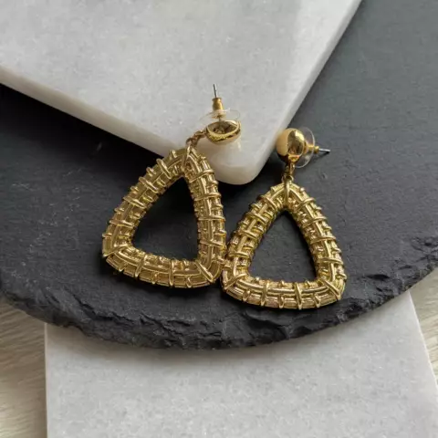 An image of a product called üçbucaq formalı vintage sırğa