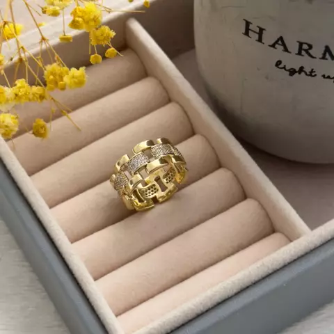 An image of a product called qaşlı zəncir üzük