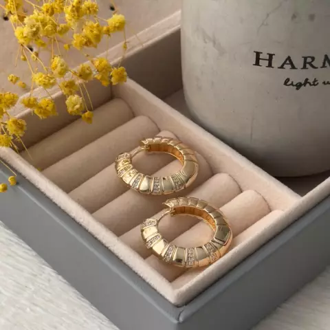 An image of a product called rose gold qalın halqa sırğa