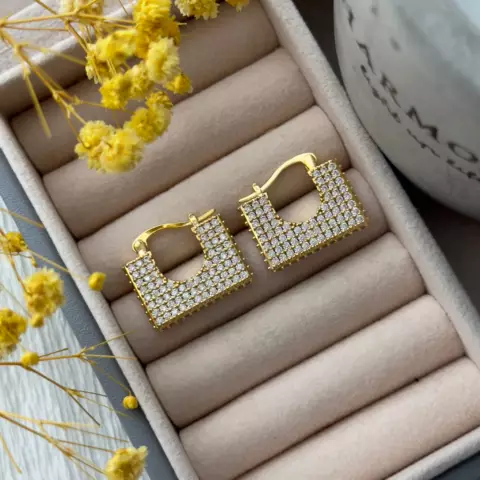 An image of a product called sırğa