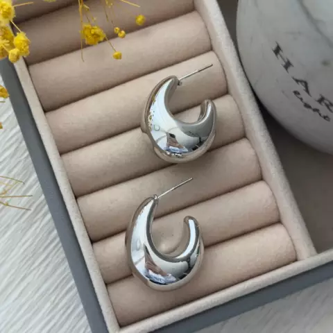 An image of a product called gümüşü sırğa