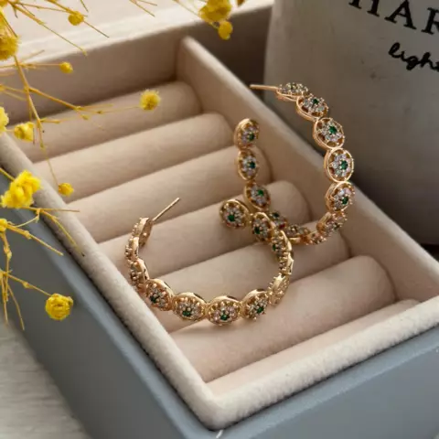 An image of a product called suya davamlı yarımhalqa sırğa