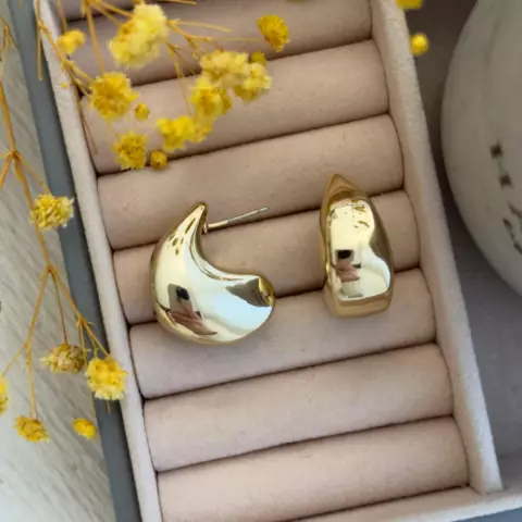 An image of a product called akril drop sırğa