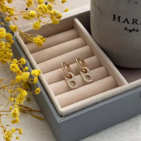 An image of a product called rose gold qaşlı sırğa