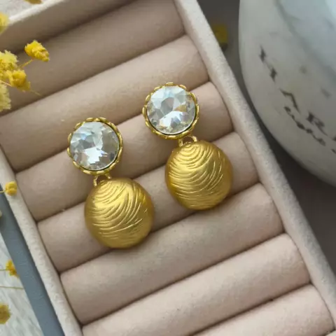 An image of a product called sırğa