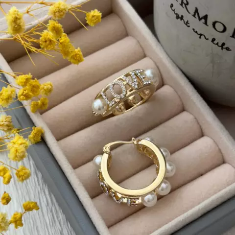 An image of a product called love yazılı mirvarili halqa sırğa