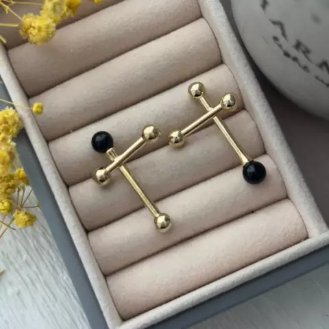 An image of a product called sırğa