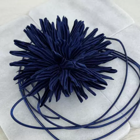 An image of a product called tünd göy rəngli gül coker