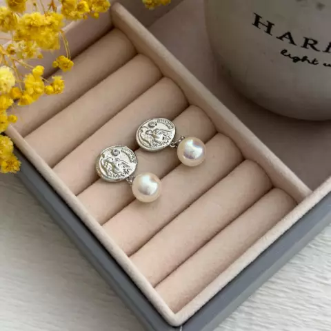 An image of a product called mirvarili gümüşü sırğa