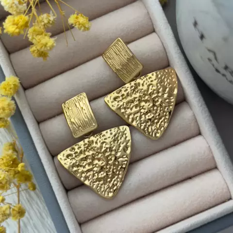An image of a product called qızılı sırğa